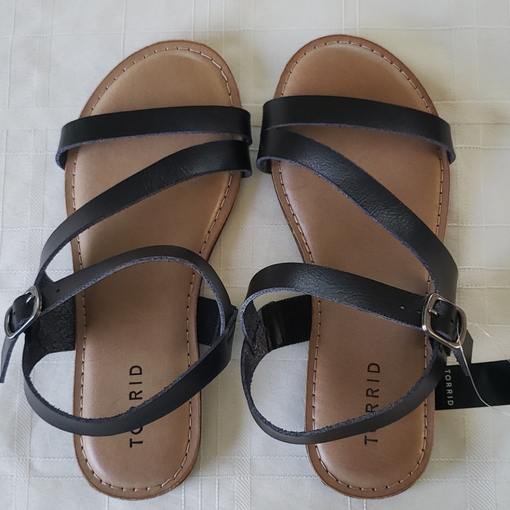 BLACK FAUX LEATHER ASYMMETRIC GLADIATOR SANDAL